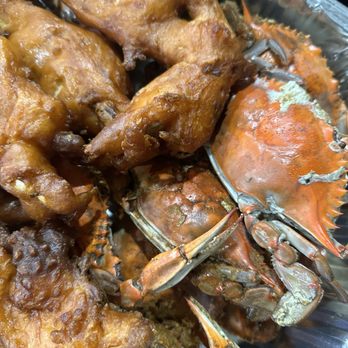 Richs Seafood - Fried male blue crabs and Steamed Male Blue Crabs - Seafood Near Me - Norfolk, Virginia