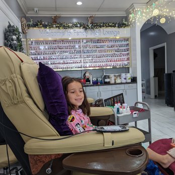 Fendy Nail Lounge - Kids pedicure - Nail Salons Near Me - Cypress, California
