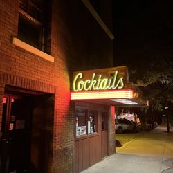 Monte Vista Cocktail Lounge