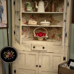 The Bee’s Knees Curated Vintage & Antiques