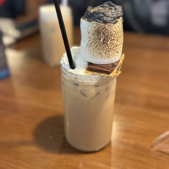 Honeybear Cafe - Smores S'mores Latte - Breakfast & Brunch Near Me - Chicago, Illinois