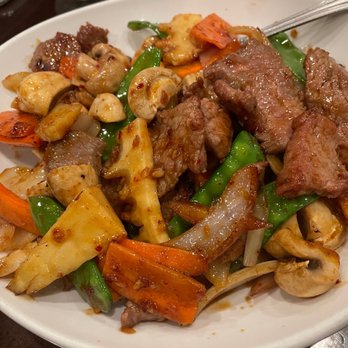 Phnom Penh House - Sachkor Cha Kyei - beef sautéed with ginger, mushroom and onion - Cambodian Near Me - Alameda, California Phnom Penh House - Sachkor Cha Kyei - beef sautéed with ginger, mushroom and onion - Cambodian Near Me - Alameda, California