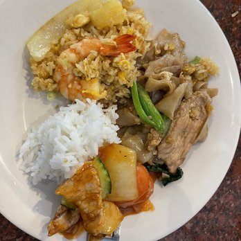 Thippawan Thai Restaurant - Family style plate served - Thai Near Me - Rancho Cucamonga, California Thippawan Thai Restaurant - Family style plate served - Thai Near Me - Rancho Cucamonga, California