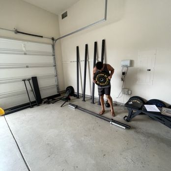 PR Lifting - All unboxed! Squat rack, bars and plates - Fitness/Exercise Equipment Near Me - Everett, Washington