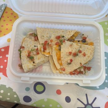Mariachi Love - Beef quesadilla - Mexican Near Me - St. Albert, Alberta