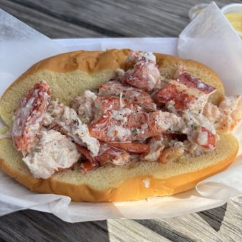 Paul's Daughter - Lobster roll - Hot Dogs Near Me - Brooklyn, New York Paul's Daughter - Lobster roll - Hot Dogs Near Me - Brooklyn, New York