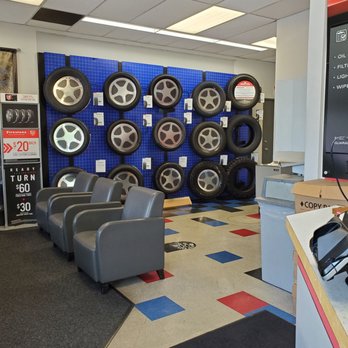 Firestone Complete Auto Care - Inside waiting area - Tires Near Me - Bellevue, Washington Firestone Complete Auto Care - Inside waiting area - Tires Near Me - Bellevue, Washington