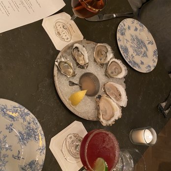 Bateau - Oysters, cosmopolitan, and Manhattan - Steakhouses Near Me - Seattle, Washington Bateau - Oysters, cosmopolitan, and Manhattan - Steakhouses Near Me - Seattle, Washington
