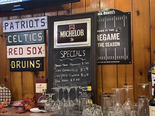 Smitty's Pub & Pizza by null