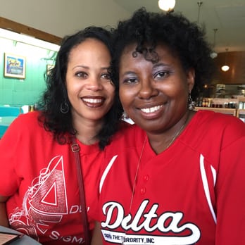 Brent's Drugs - Priscilla and Paulette at Brents Drugs. #CMAC BLACK HISTORY TOUR - American Near Me - Jackson, Mississippi
