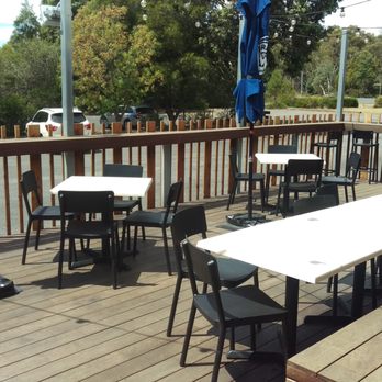 Halls Gap Hotel - Outdoor Deck - Bistros Near Me - Halls Gap, VIC Halls Gap Hotel - Outdoor Deck - Bistros Near Me - Halls Gap, VIC