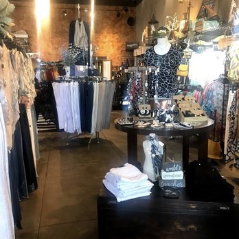Tesori Boutique - Women's Clothing Near Me - Hutchinson, Kansas Tesori Boutique - Women's Clothing Near Me - Hutchinson, Kansas