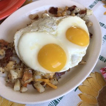 Geraldine's Kitchen - Loaded Hash Browns - Breakfast & Brunch Near Me - Jeffersonville, Indiana