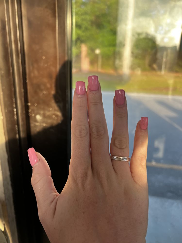 Lunar Nails Logo