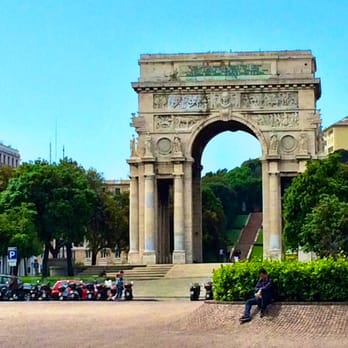 Piazza della Vittoria - Landmarks & Historical Buildings Near Me - Genova, GE