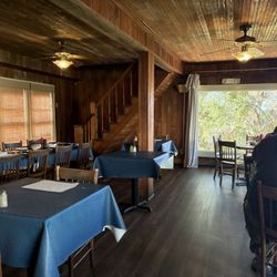 Aunt Jenny's Catfish Restaurant