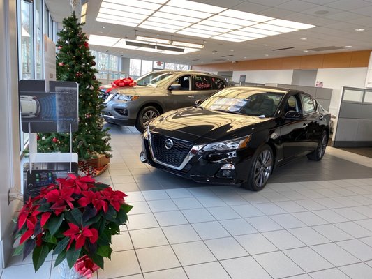 Suburban Nissan Farmington Hills