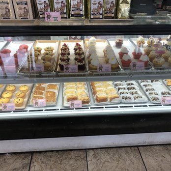 Leonard's Bakery - Bakeries Near Me - Honolulu, Hawaii Leonard's Bakery - Bakeries Near Me - Honolulu, Hawaii
