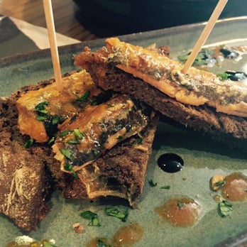 Tapas nas Costas - Bruschetta with sardines and spicy tomato. A lot of fish. - Tapas Bars Near Me - Coimbra, 06
