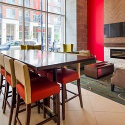 Best Western Plus Hotel Montreal - Hotel Lobby