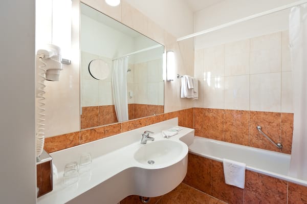 Hotel Johann Strauss by null