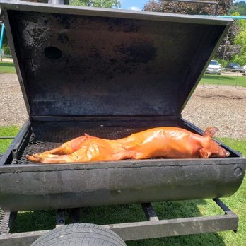 Piper's Pit Bbq and Pig Roasts - Pig!! - Caterers Near Me - Aliquippa, Pennsylvania Piper's Pit Bbq and Pig Roasts - Pig!! - Caterers Near Me - Aliquippa, Pennsylvania