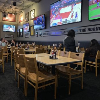 Buffalo Wild Wings - Empty - Chicken Wings Near Me - Lake Forest, California Buffalo Wild Wings - Empty - Chicken Wings Near Me - Lake Forest, California