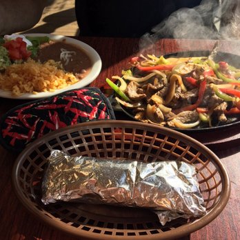 Mi Pueblito Mexican Cafe - Steak fajitas - Mexican Near Me - Caldwell, Idaho