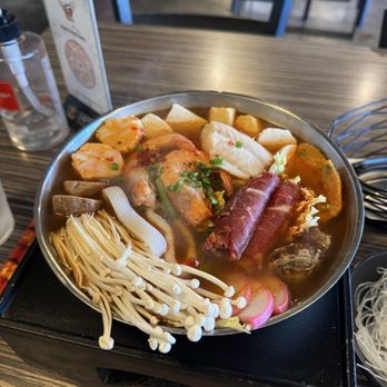 Ragin’ Pot - Raging Build Your Own Hot Pot - Hot Pot Near Me - Port Hueneme, California