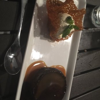 Earls Kitchen + Bar - Sticky Sticky Toffee Chocolate Pudding - New American Near Me - Boston, Massachusetts Earls Kitchen + Bar - Sticky Sticky Toffee Chocolate Pudding - New American Near Me - Boston, Massachusetts