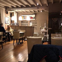 Le Platani - Bar and service desk upstairs