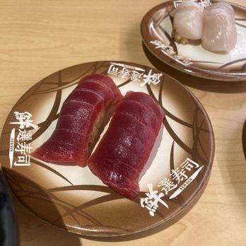 Waka Sakura - Blue Fin Tuna - Conveyor Belt Sushi Near Me - Gardena, California