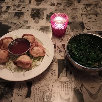 Moshi Ramen Bar - Seaweed salad and salmon/cream cheese rangoons - Ramen Near Me - Tacoma, Washington