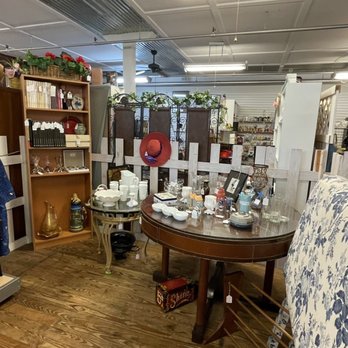 Planters Exchange - Antiques Near Me - Havana, Florida Planters Exchange - Antiques Near Me - Havana, Florida