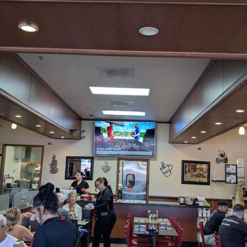 New Day Cafe - Inside the place is bright and clean and very inviting. - American Near Me - Henderson, Nevada