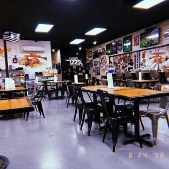Lucino's Pizza - Seatings - Pizza Near Me - Las Vegas, Nevada
