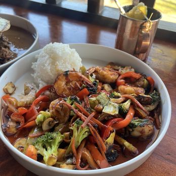 Lulu's Waikiki - Stir fry with shrimp yumm - Burgers Near Me - Honolulu, Hawaii