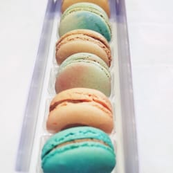 Macaron Parlour At Broadway Bites - Early grey, pumpkin, apple cider caramel, party time, green tea and s'mores