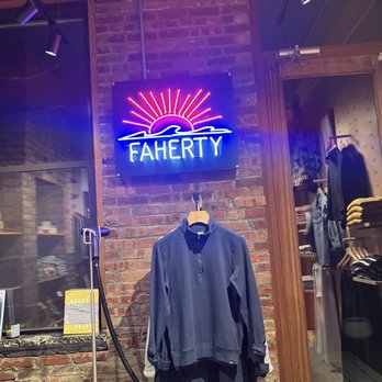 Faherty Williamsburg - Men's Clothing Near Me - Brooklyn, New York