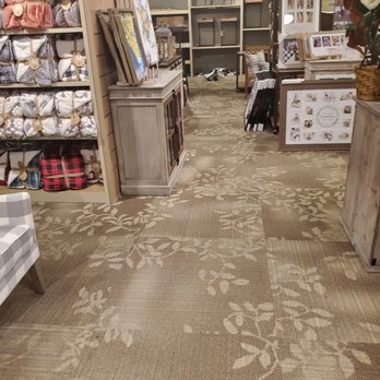 Kirkland’s - Middle back Interior - Home Decor Near Me - Towson, Maryland