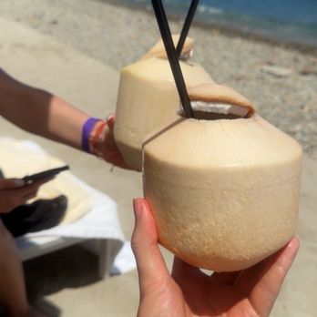 Descanso Beach Club - New American Near Me - Avalon, California