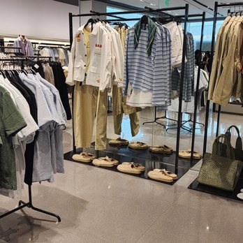 Zara - Men's Clothing Near Me - Aventura, Florida Zara - Men's Clothing Near Me - Aventura, Florida