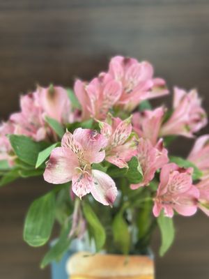 Nation's Giant Hamburgers & Great Pies by null