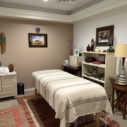 Beauty Visits Suites