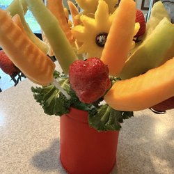 Edible Arrangements - What they delivered