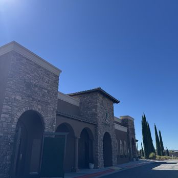 The Pinnacle Restaurant  - Mediterranean Near Me - Temecula, California