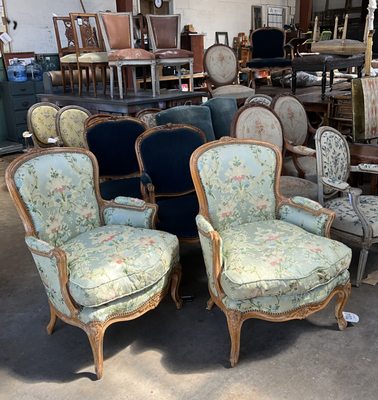 Lucullus Antiques by null