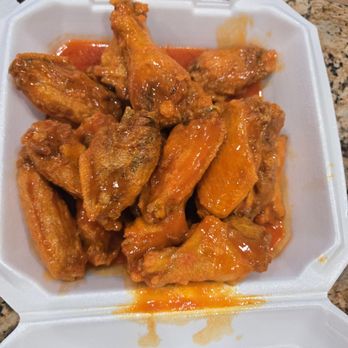 Buffalo Bell - 20 piece medium heat wings - Burgers Near Me - Tucson, Arizona