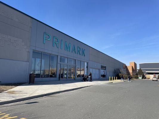 Freehold Raceway Mall by null