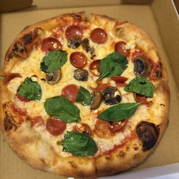 Antinoz Cafe - The fresh remade pizza.  This one was the best one and you can clearly see it was made better. Pepperoni, mushroom, spinach, feta. - Italian Near Me - San Antonio, Texas